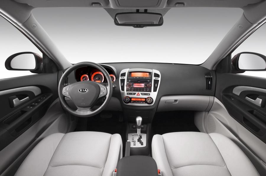  Kia cee&rsquo;d 2007 года  (фото 4 из 36)